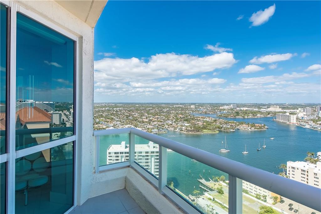 Las Olas Beach Club - Residential