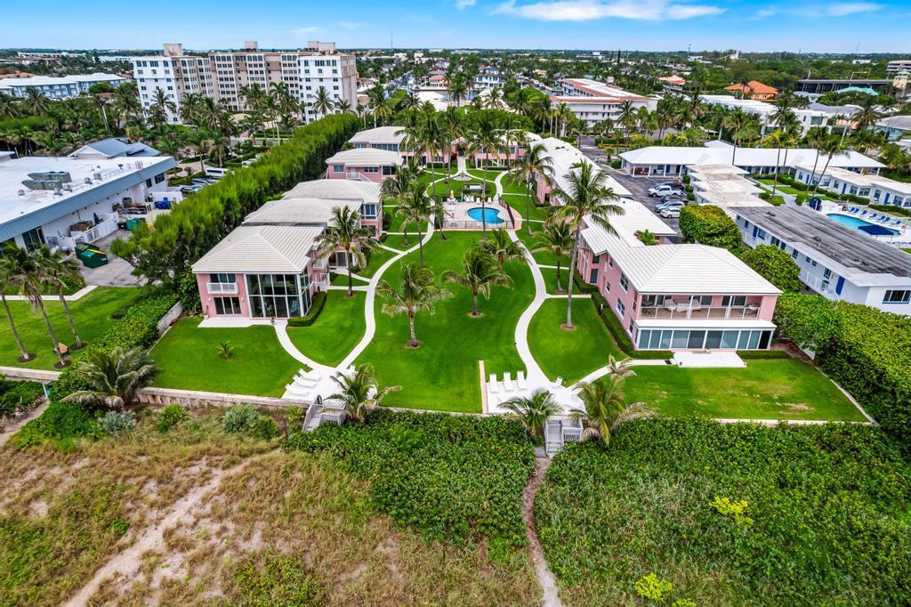 1877 S Ocean Boulevard 10, Delray Beach, FL, 33483/$870,000 3 1877 S Ocean Boulevard 10
