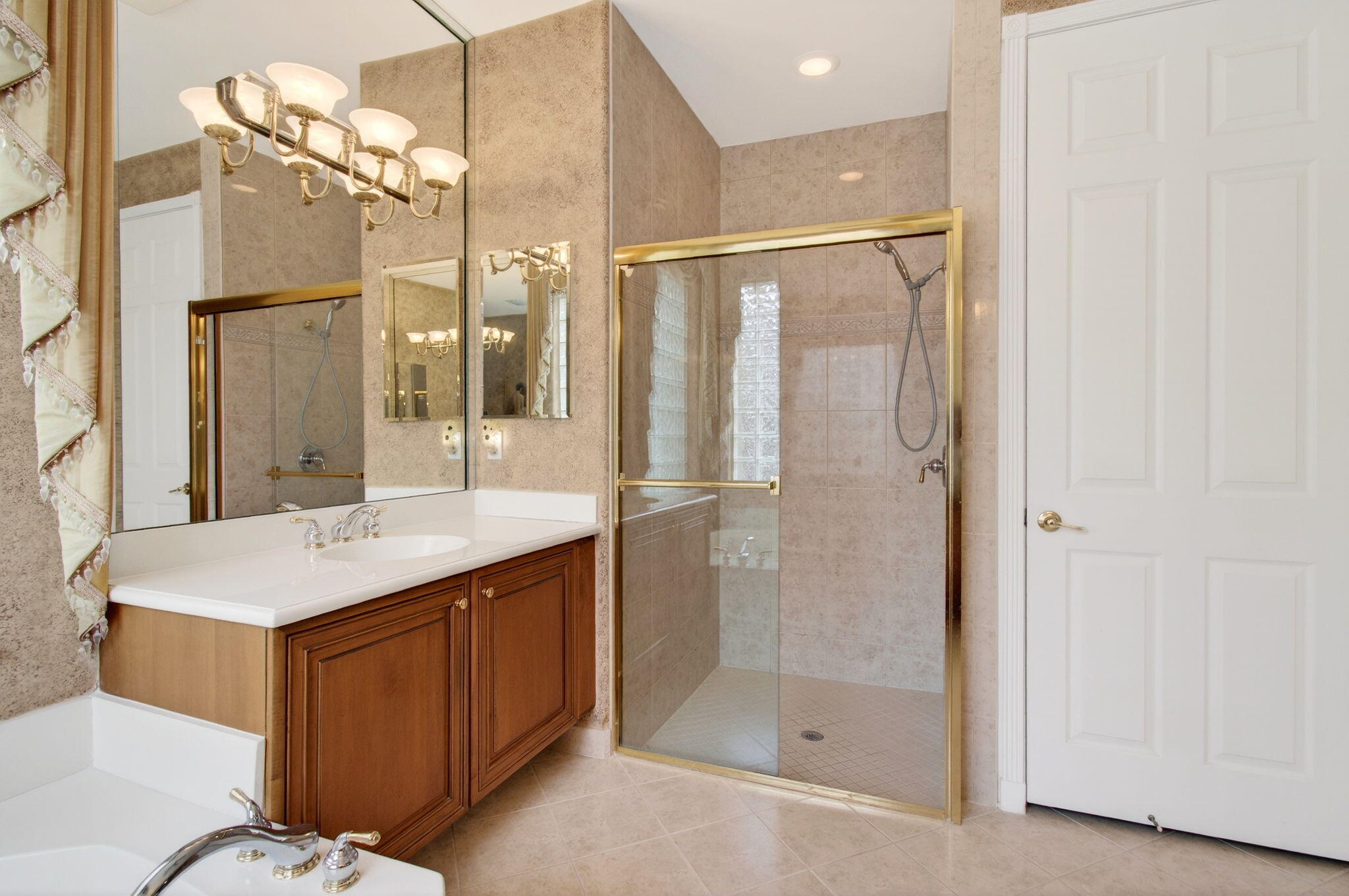 VALENCIA ISLES 2 - Residential