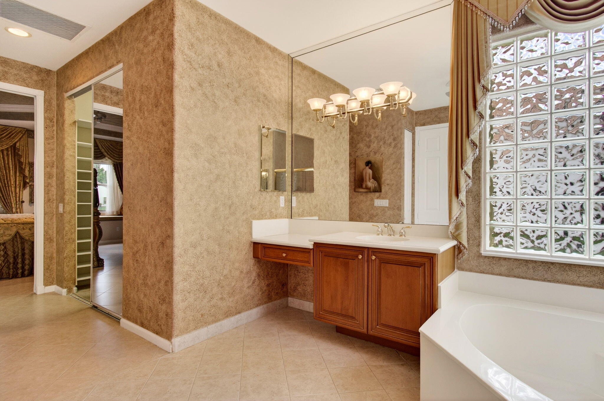 VALENCIA ISLES 2 - Residential