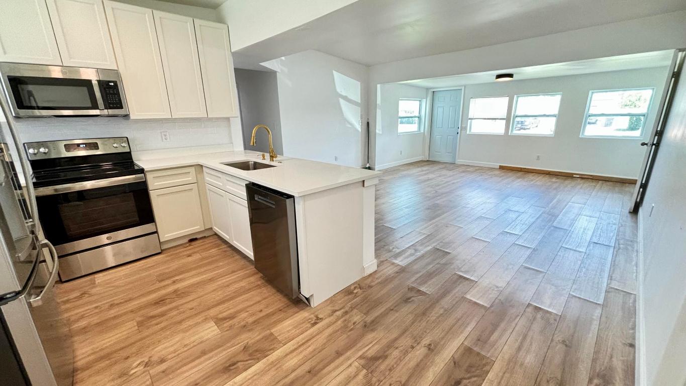 SEMINOLE MANOR 2 - Residential