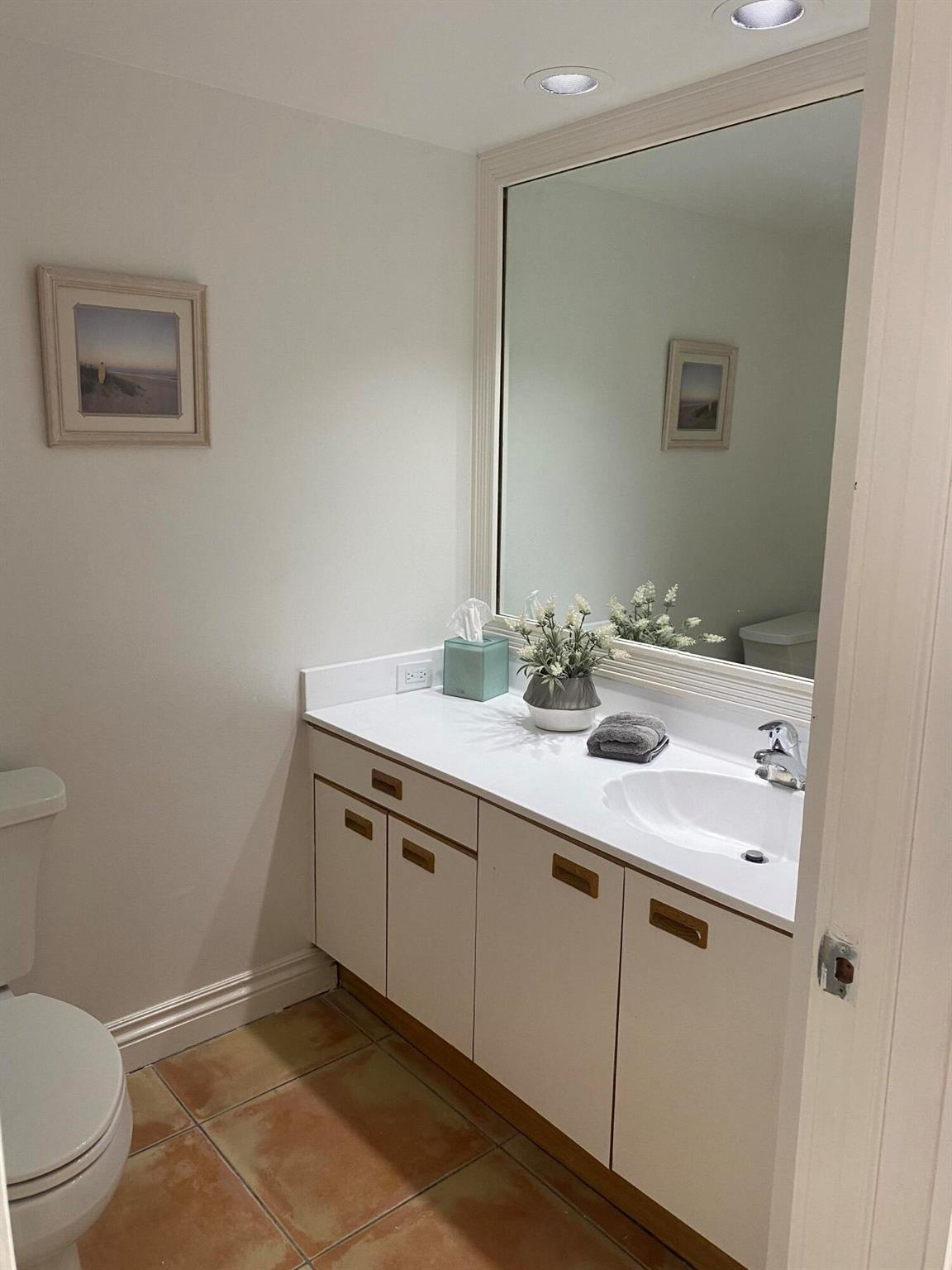 BOCA BAYOU VII CONDO UNIT - Residential Lease