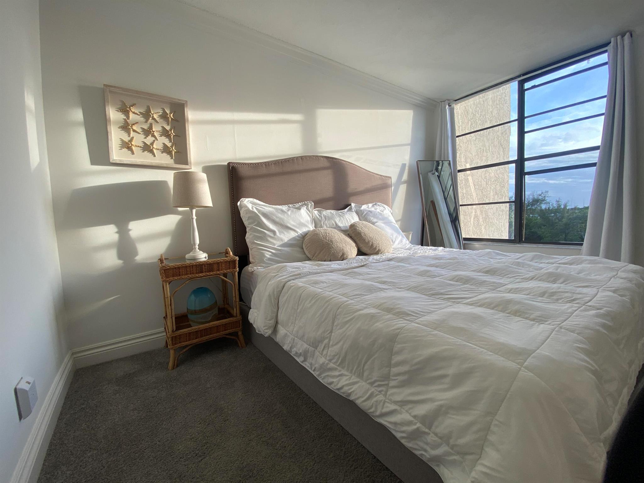 BOCA BAYOU VII CONDO UNIT - Residential Lease