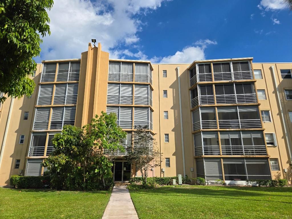 Photo of 5201 NW 2nd Avenue #213, Boca Raton, FL 33487 (MLS # R11089930)
