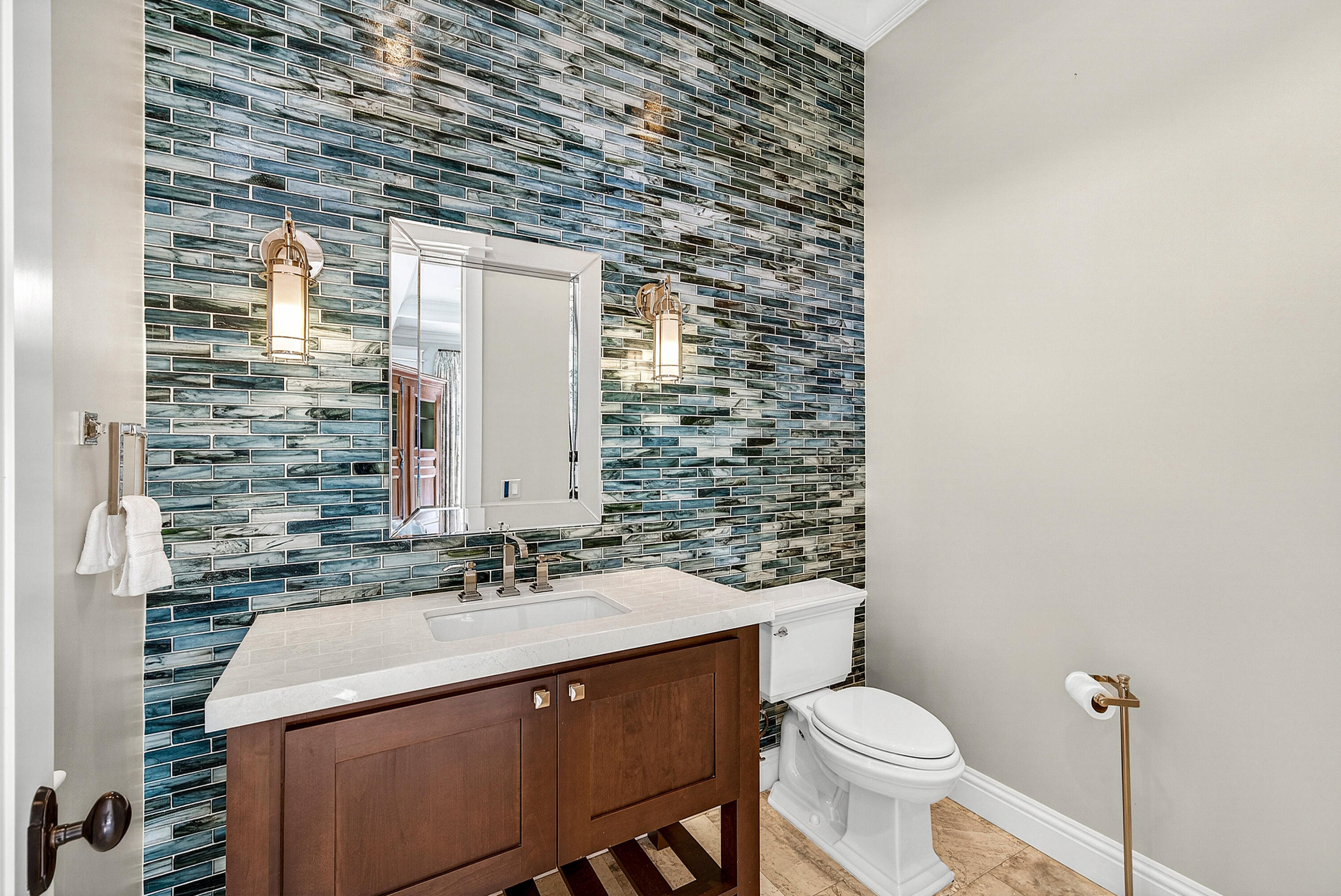 TROPIC ISLE - Residential