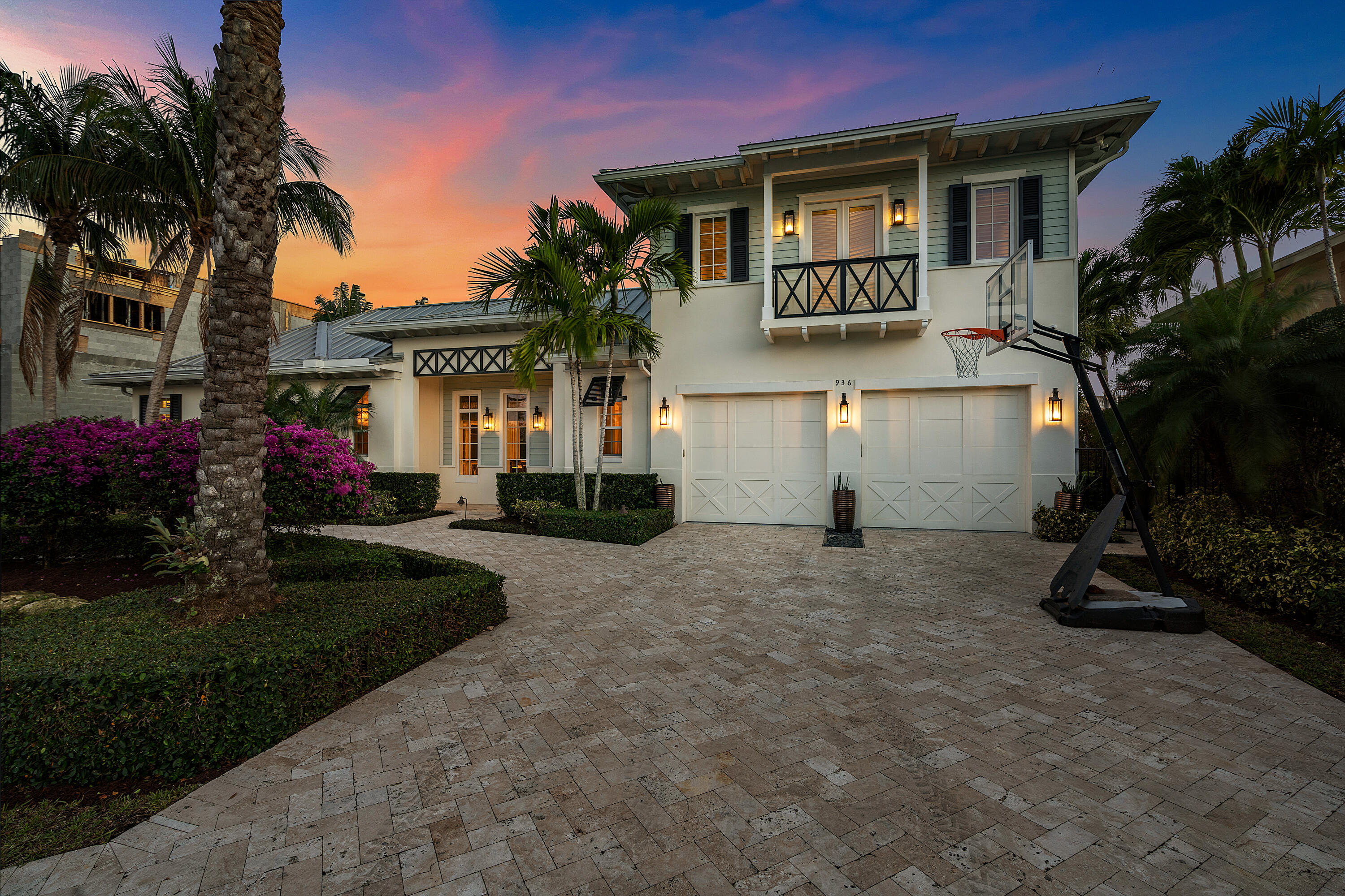 TROPIC ISLE - Residential