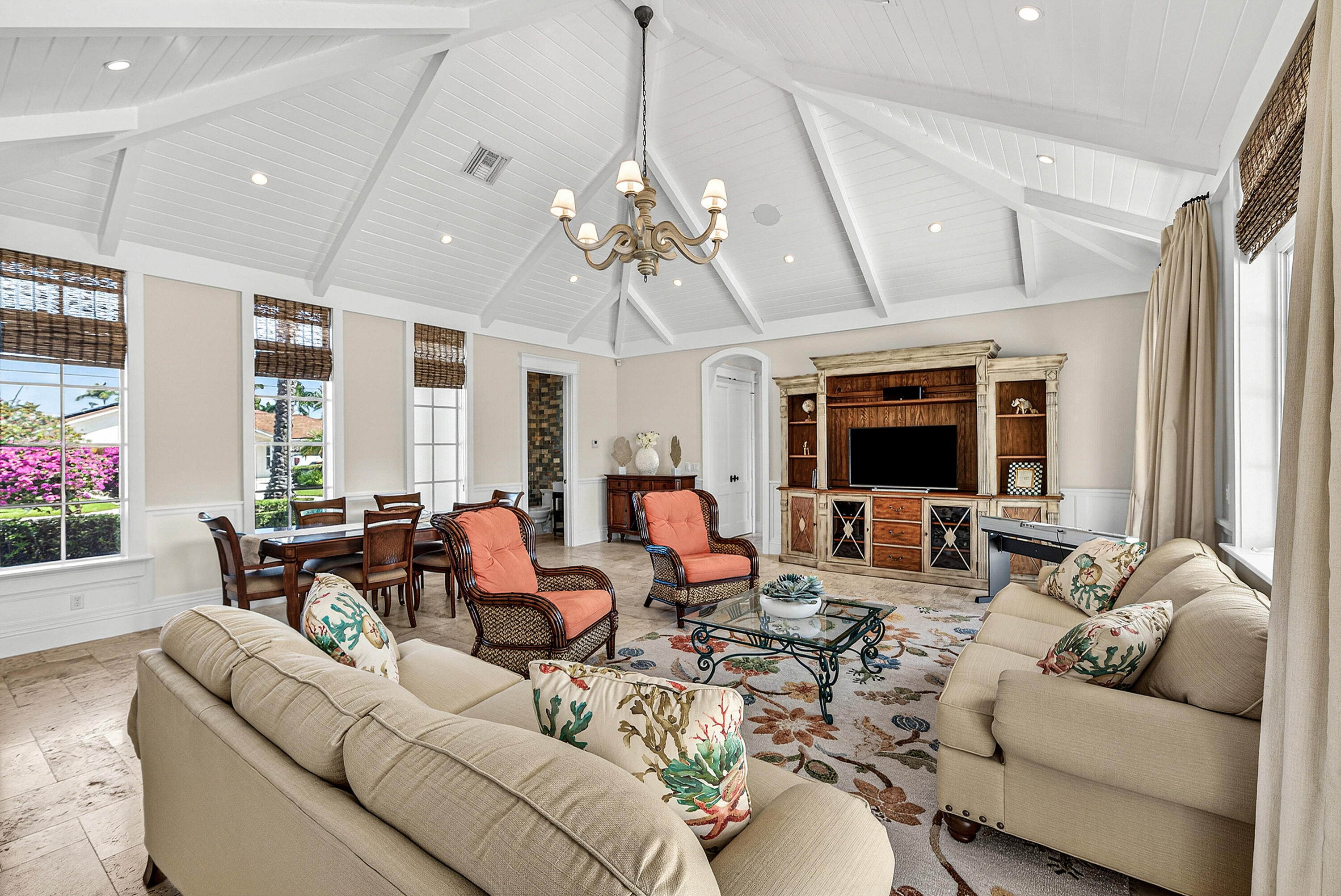 TROPIC ISLE - Residential