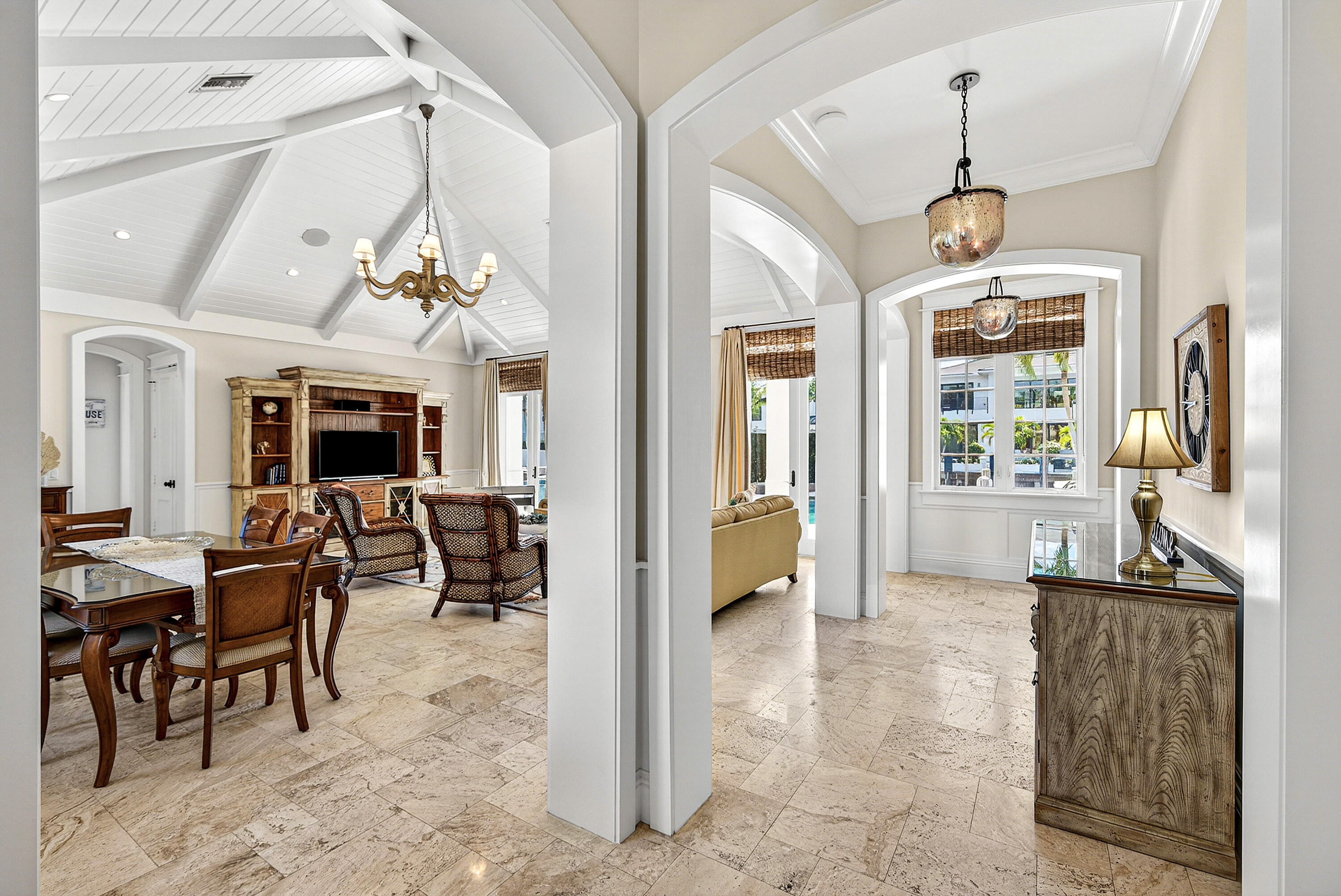 TROPIC ISLE - Residential