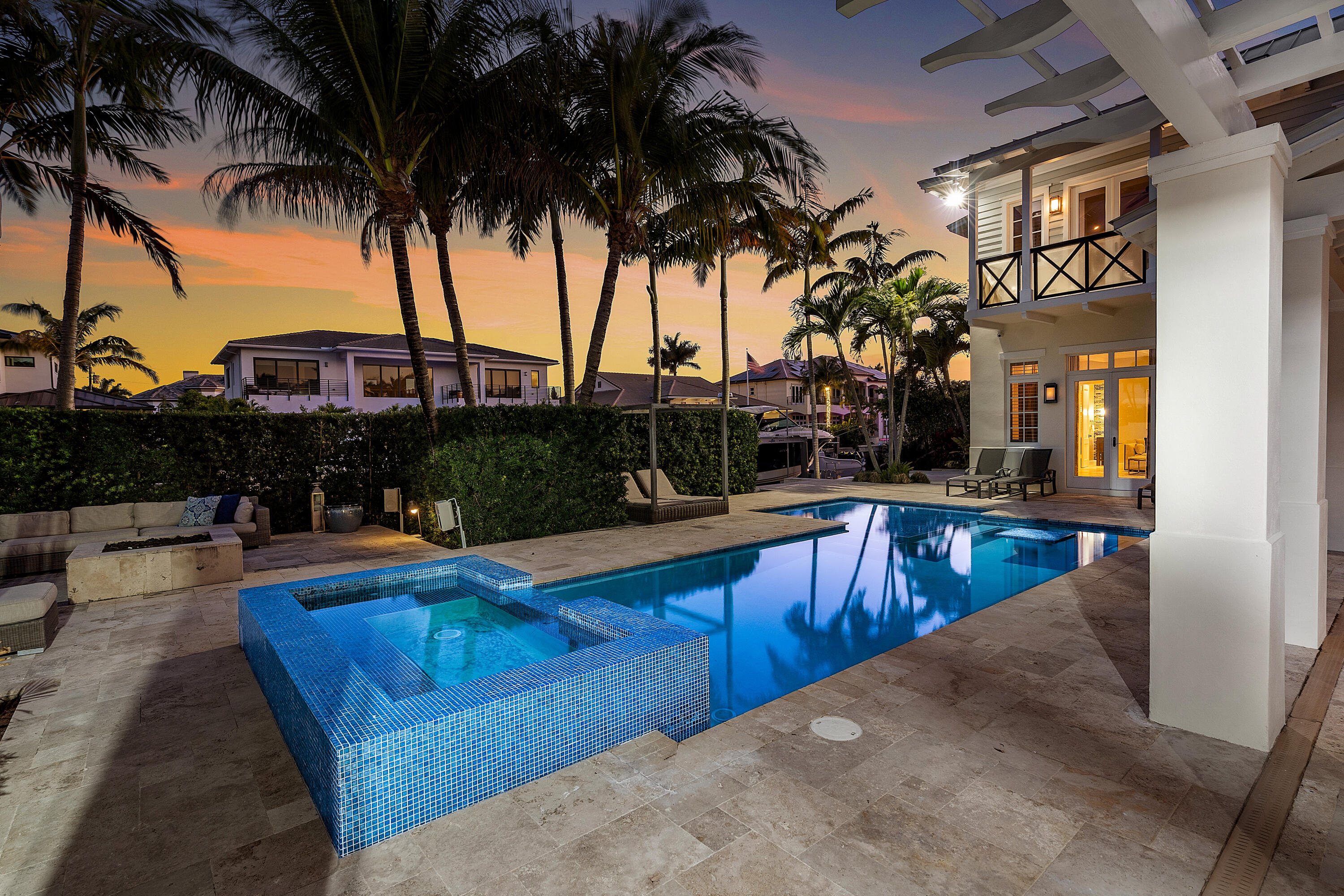 TROPIC ISLE - Residential