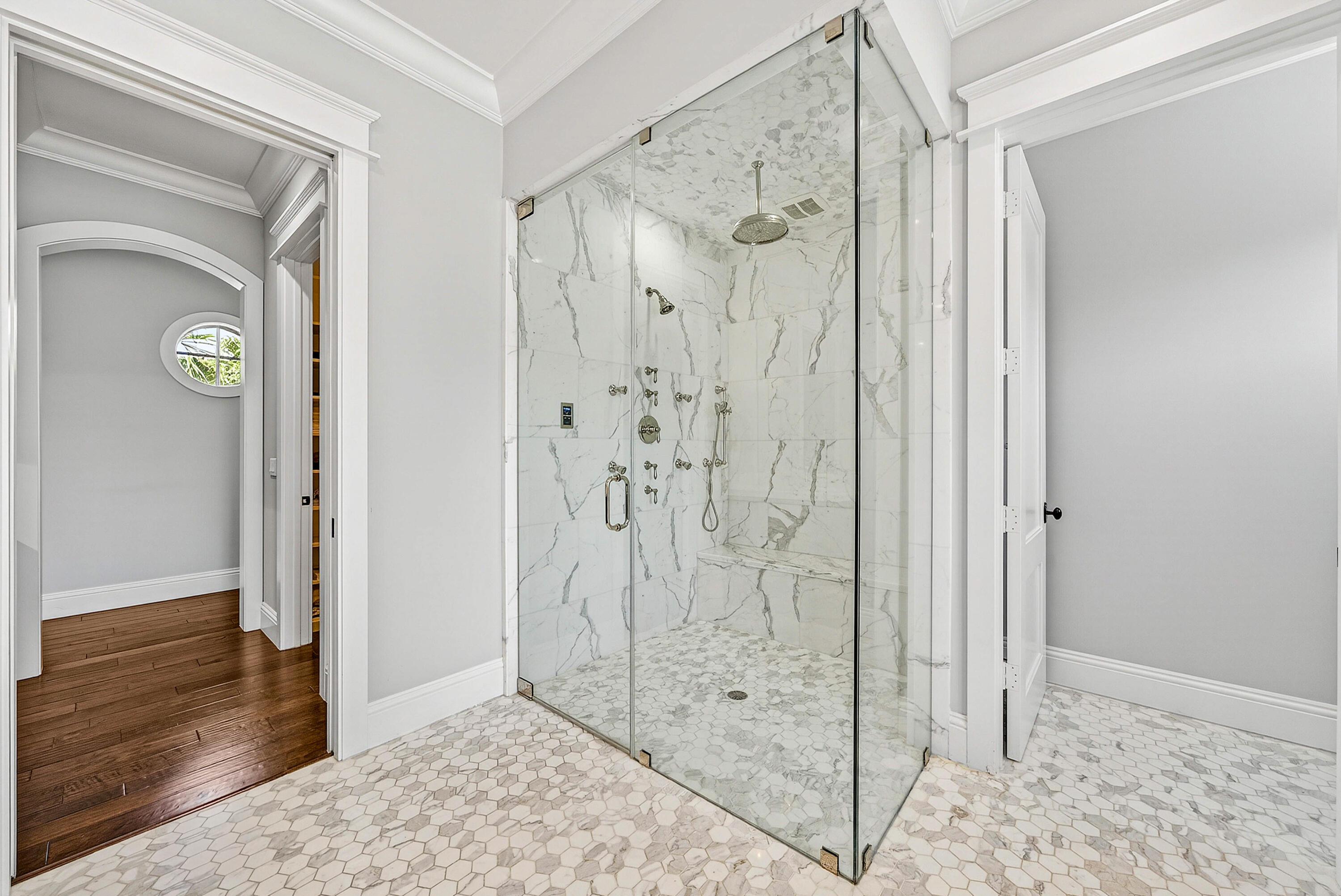 TROPIC ISLE - Residential