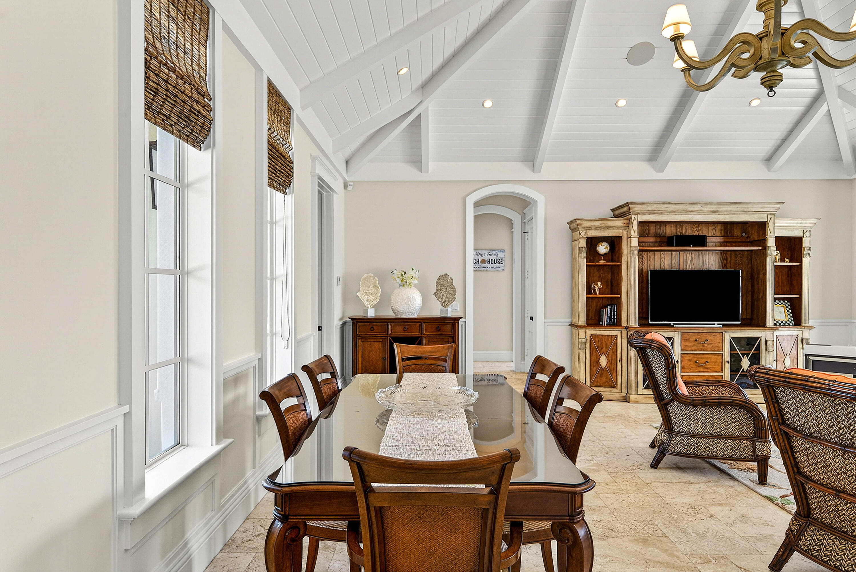 TROPIC ISLE - Residential