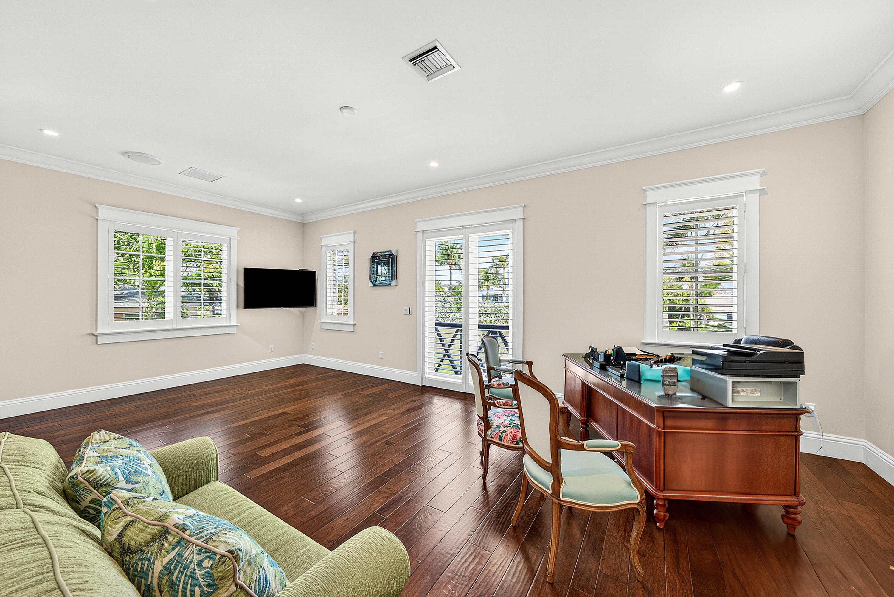 TROPIC ISLE - Residential