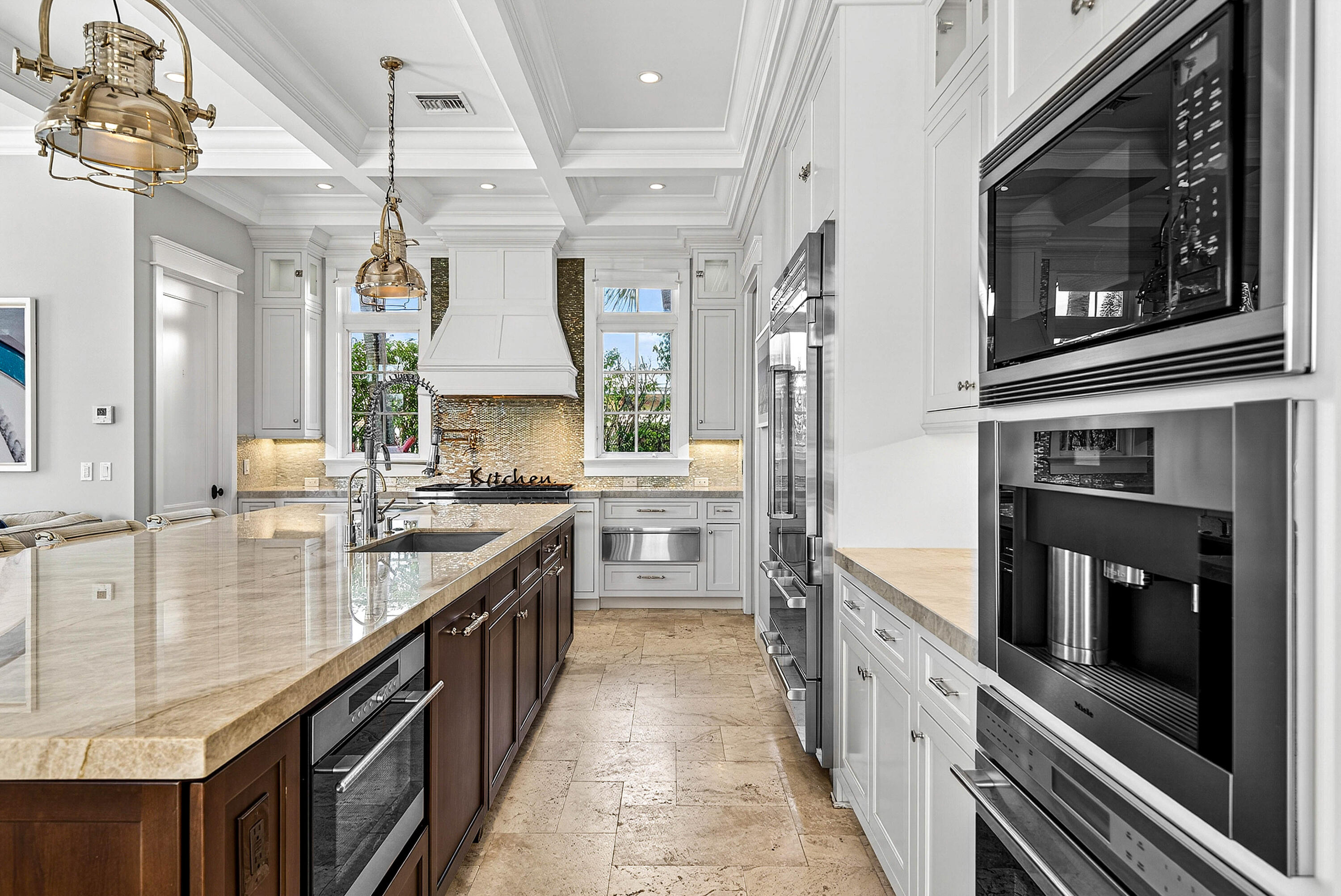 TROPIC ISLE - Residential