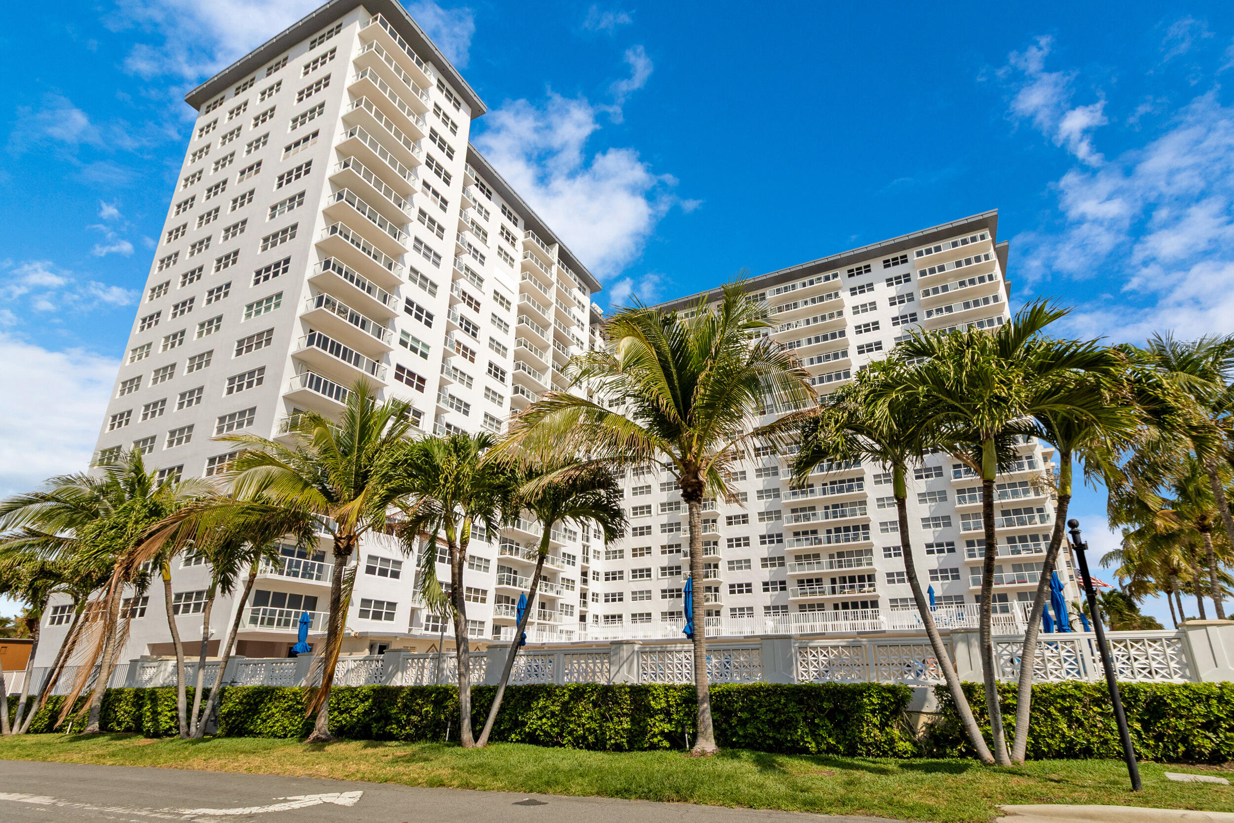 Sea Monarch - Residential