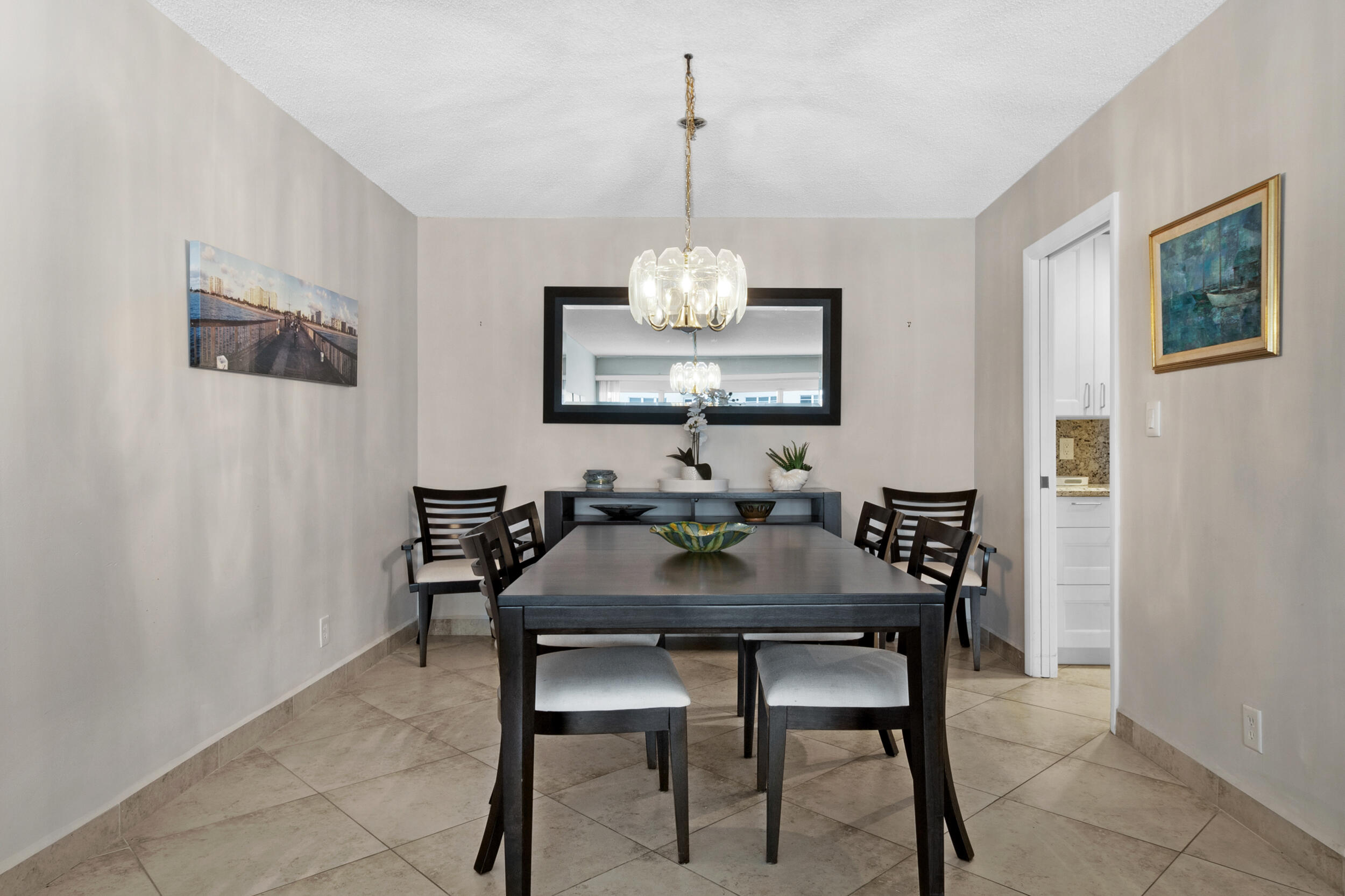 Sea Monarch - Residential