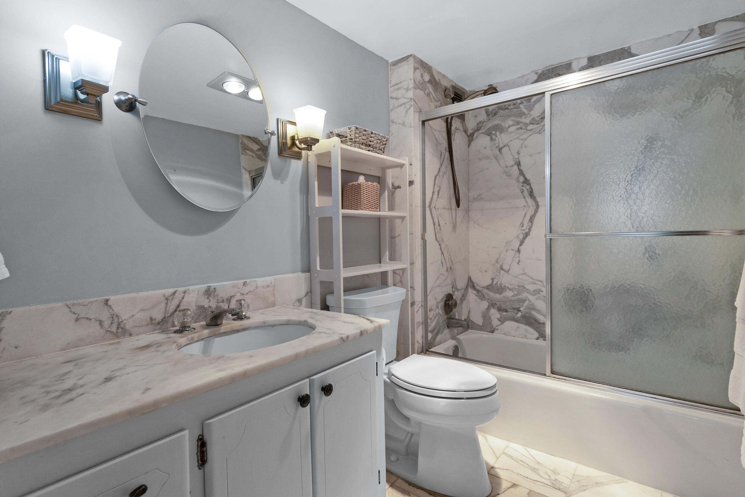 Sea Monarch - Residential