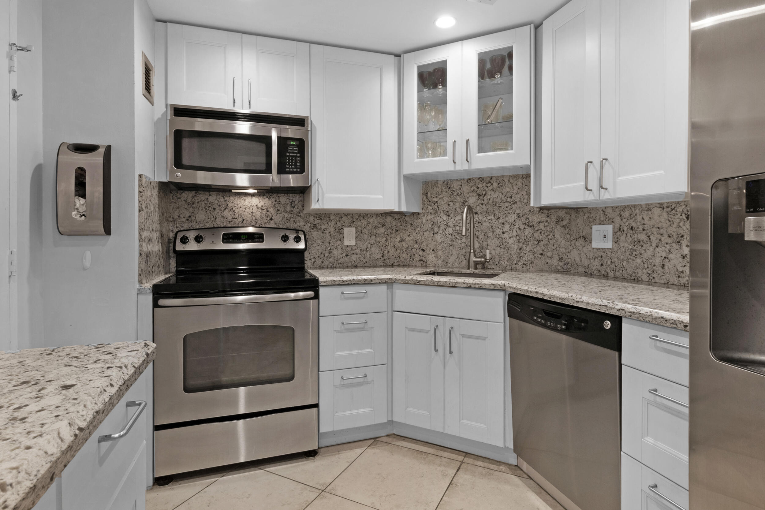 Sea Monarch - Residential