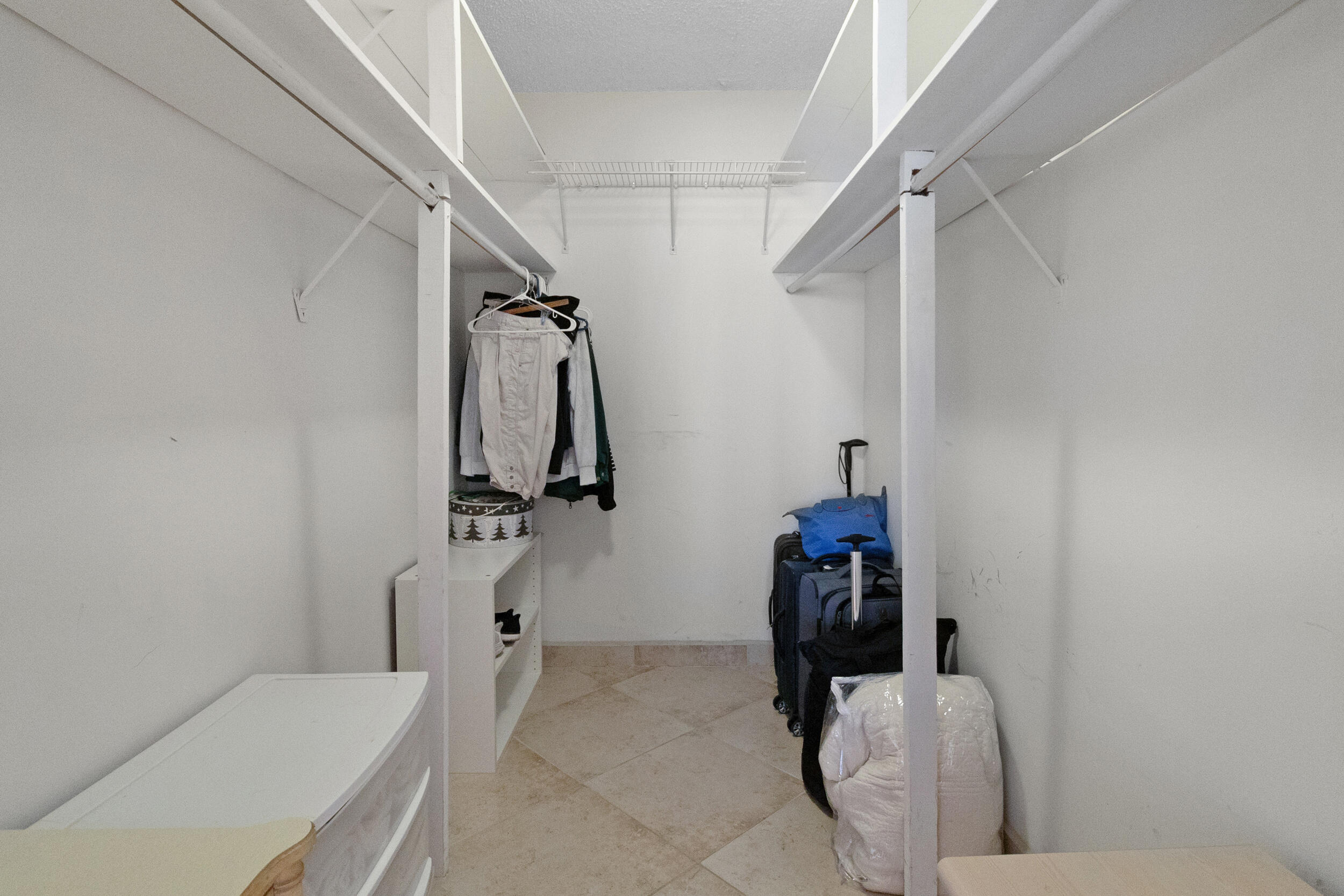 Sea Monarch - Residential