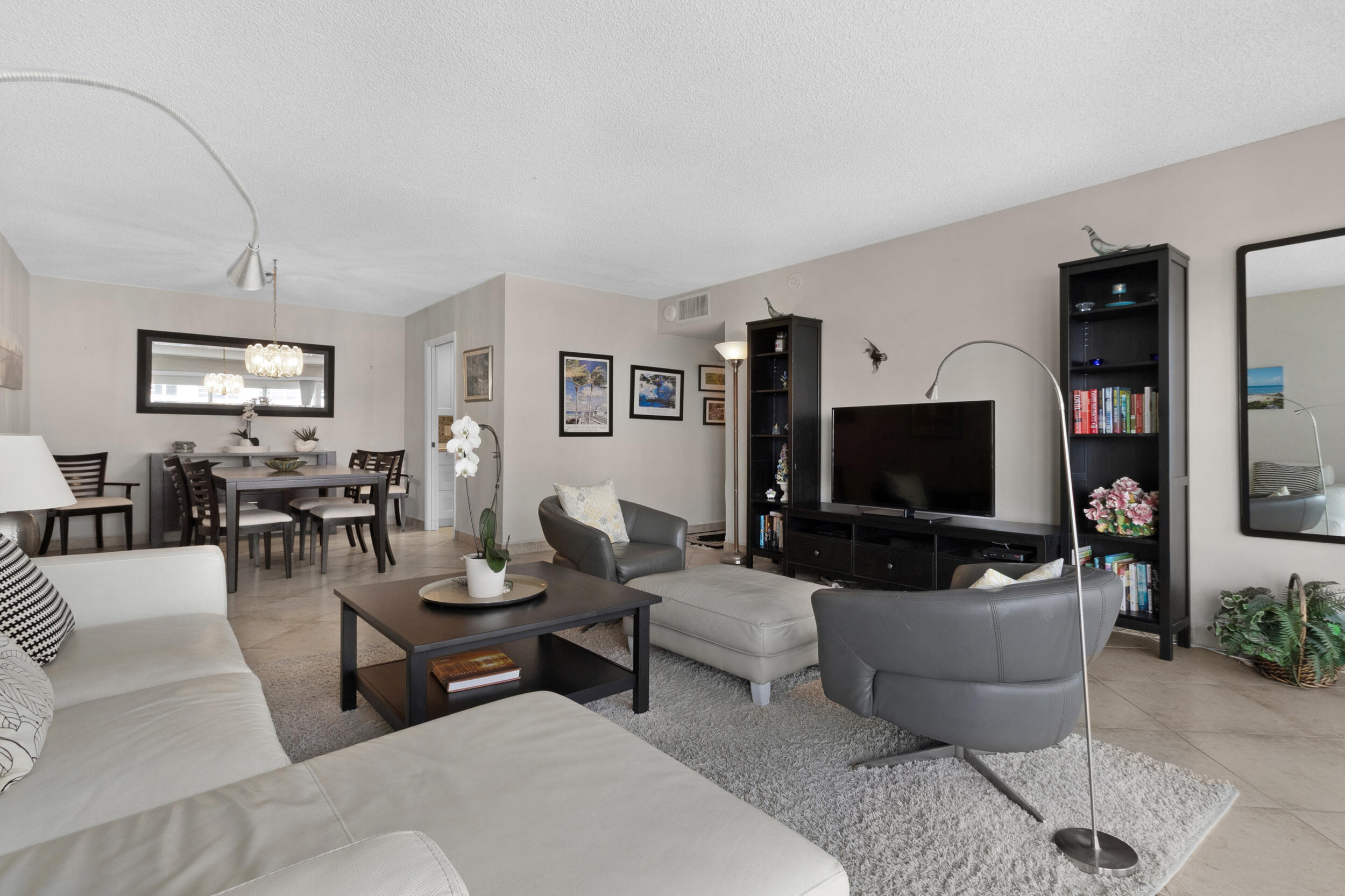 Sea Monarch - Residential