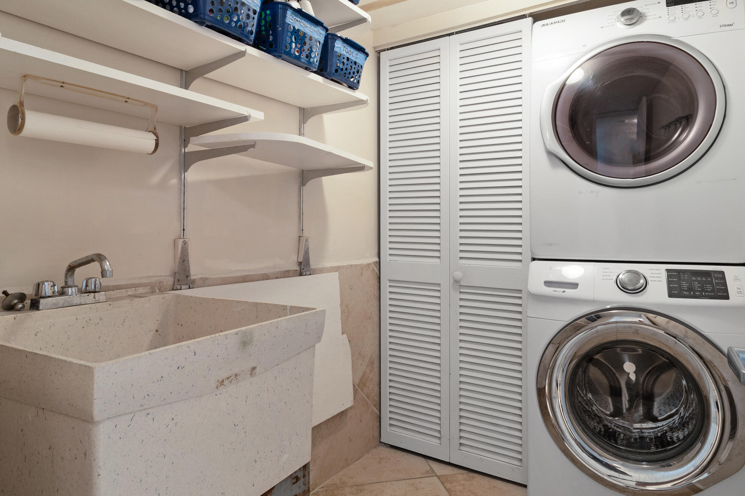 Sea Monarch - Residential