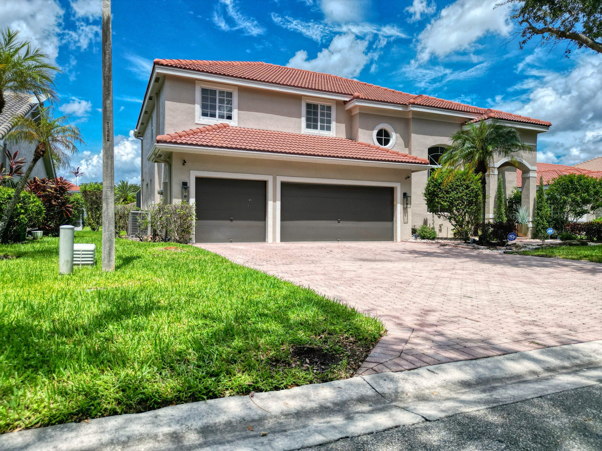 10237 NW 53rd Court