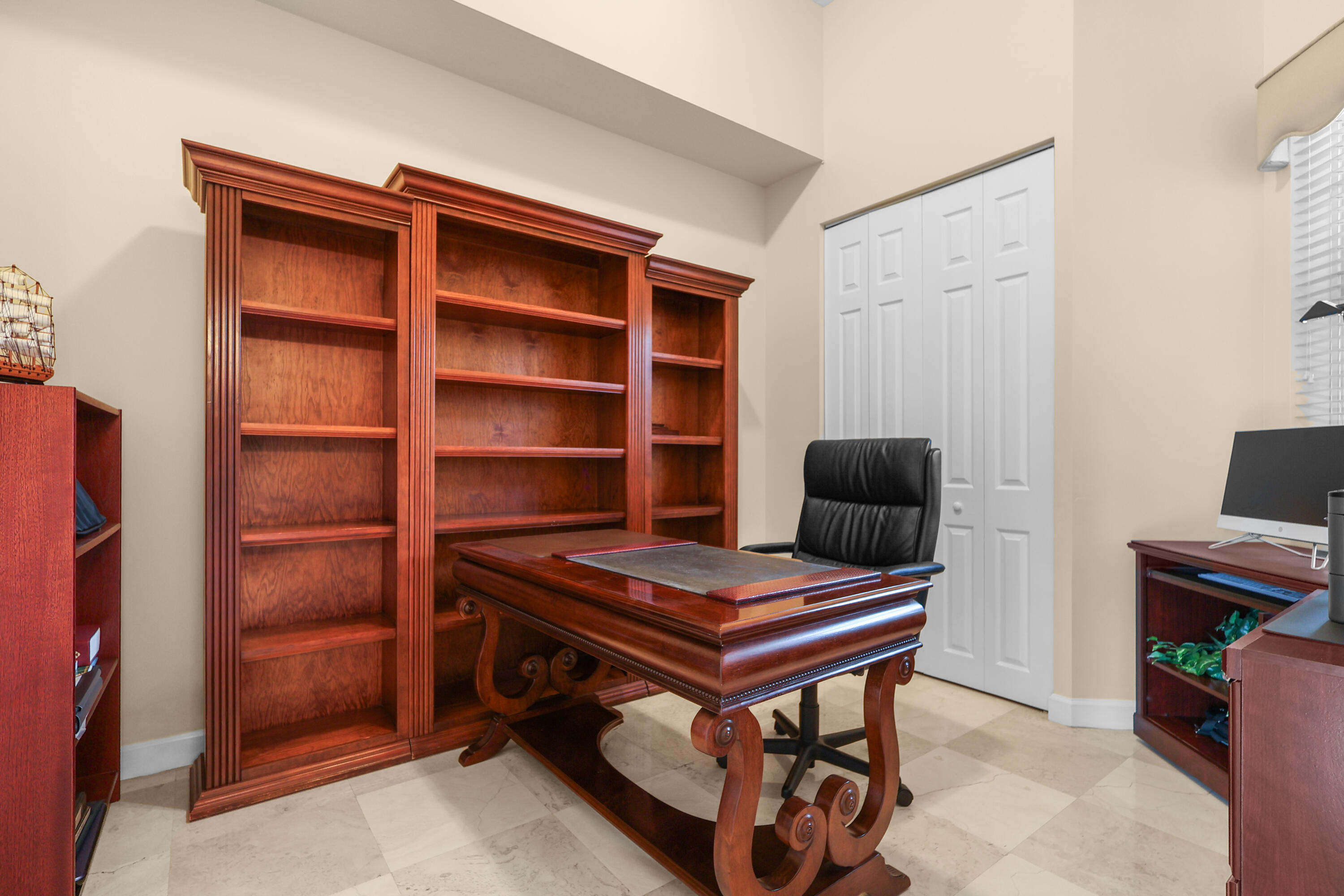 WYNDHAM LAKES CENTRAL - Residential