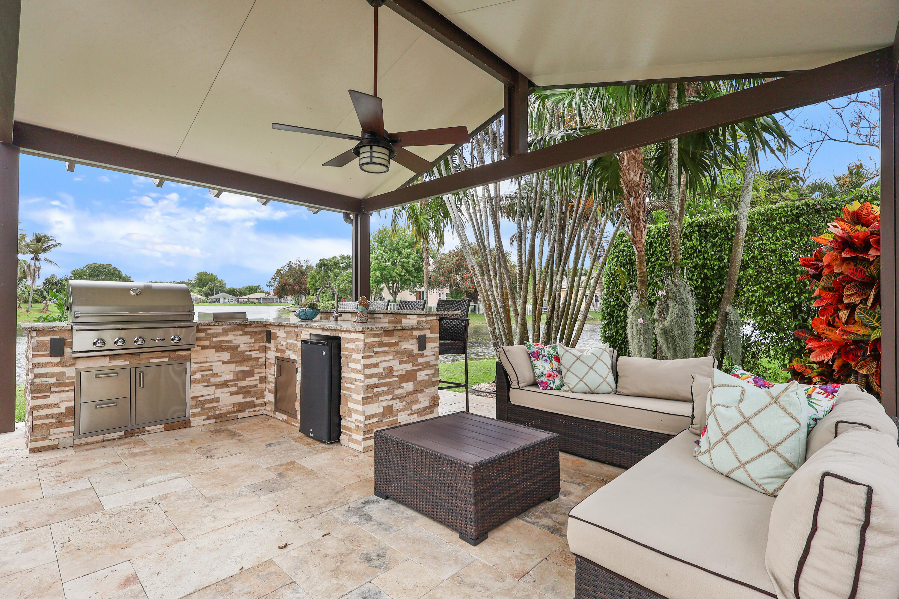 WYNDHAM LAKES CENTRAL - Residential