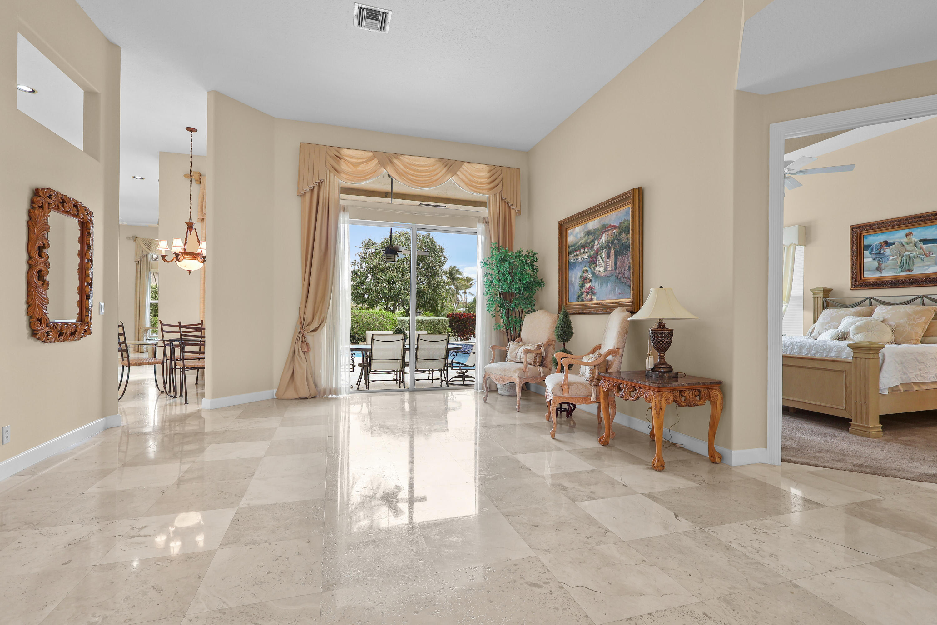 WYNDHAM LAKES CENTRAL - Residential