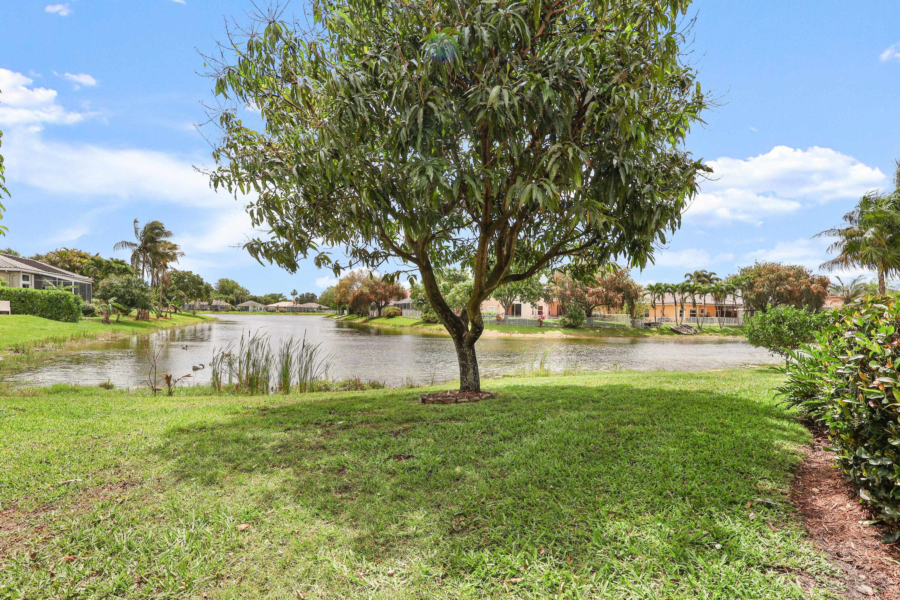 WYNDHAM LAKES CENTRAL - Residential