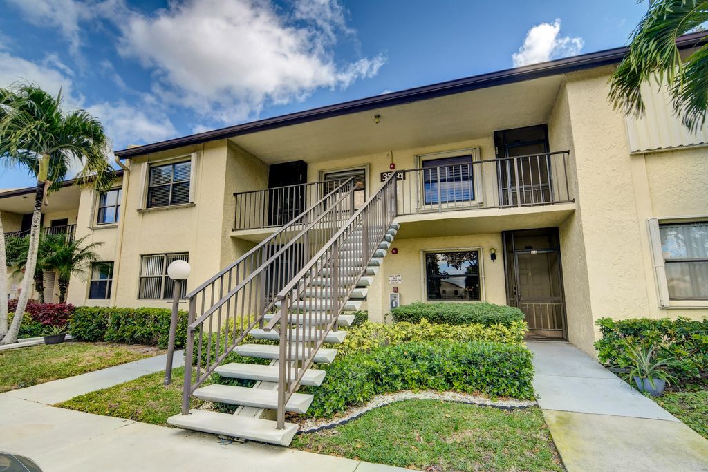 Photo of 3546 Englewood Drive #125, Lake Worth Beach, FL 33467 (MLS # R10866721)