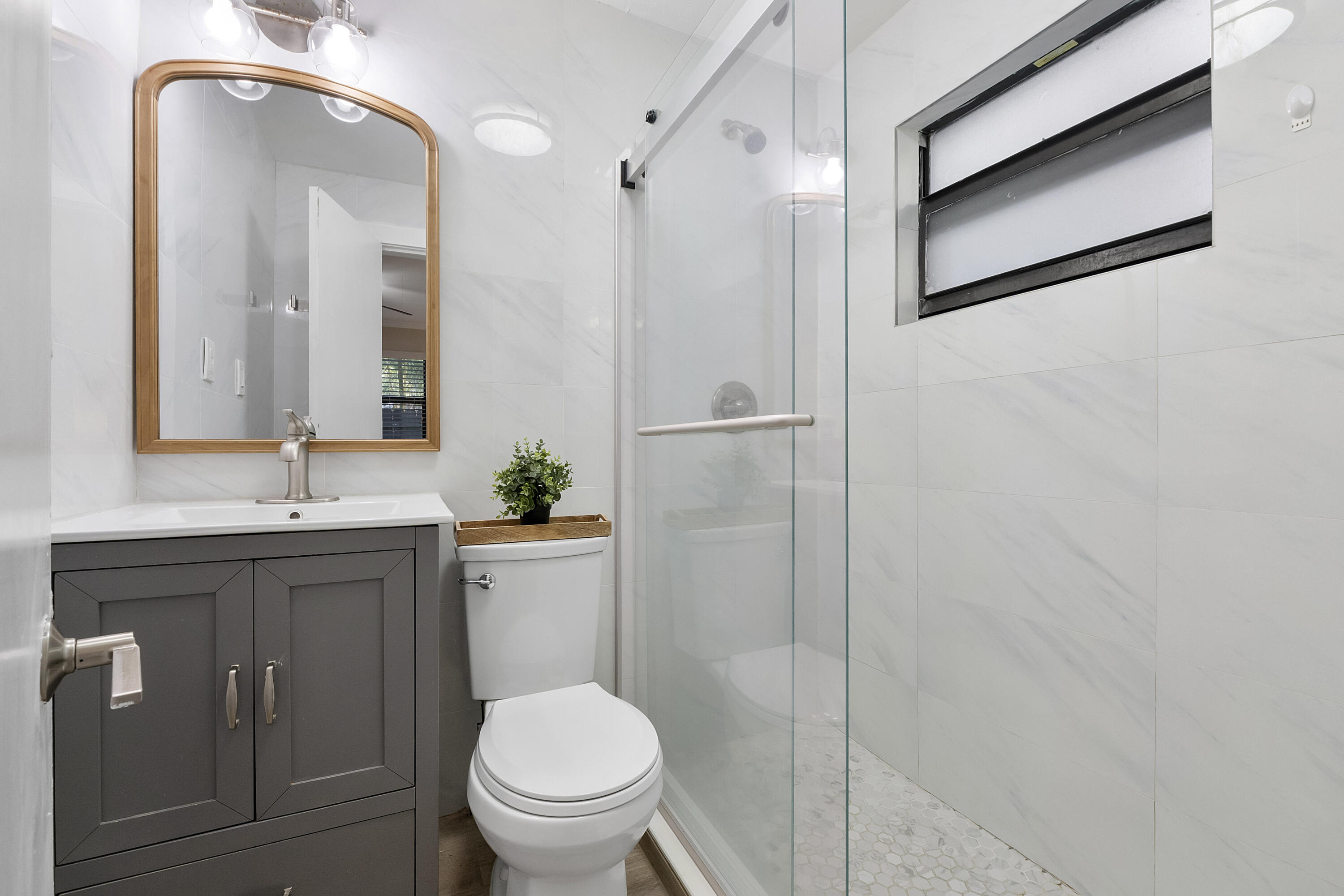 RIVERSIDE ADD AMEN PLAT - Residential Lease