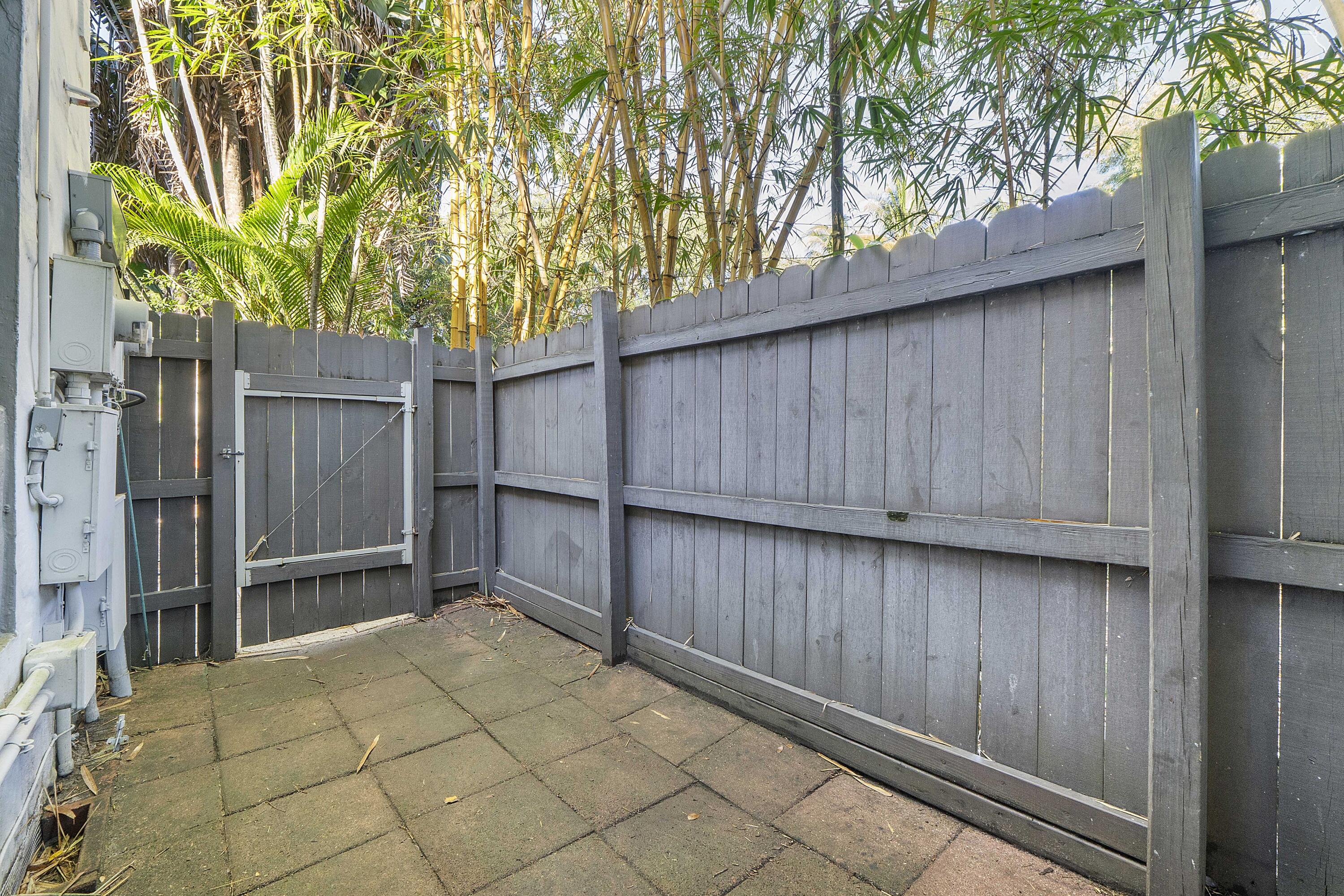 RIVERSIDE ADD AMEN PLAT - Residential Lease