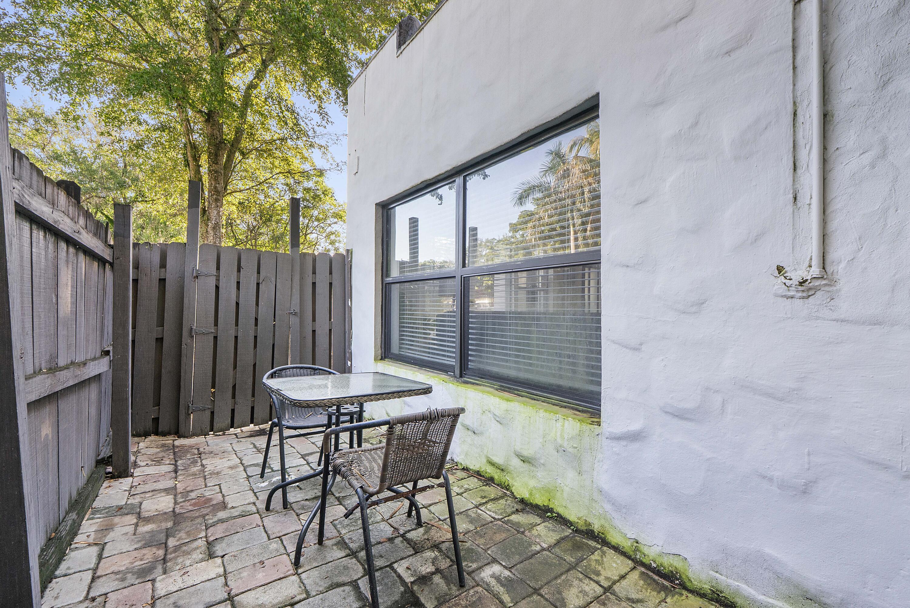 RIVERSIDE ADD AMEN PLAT - Residential Lease