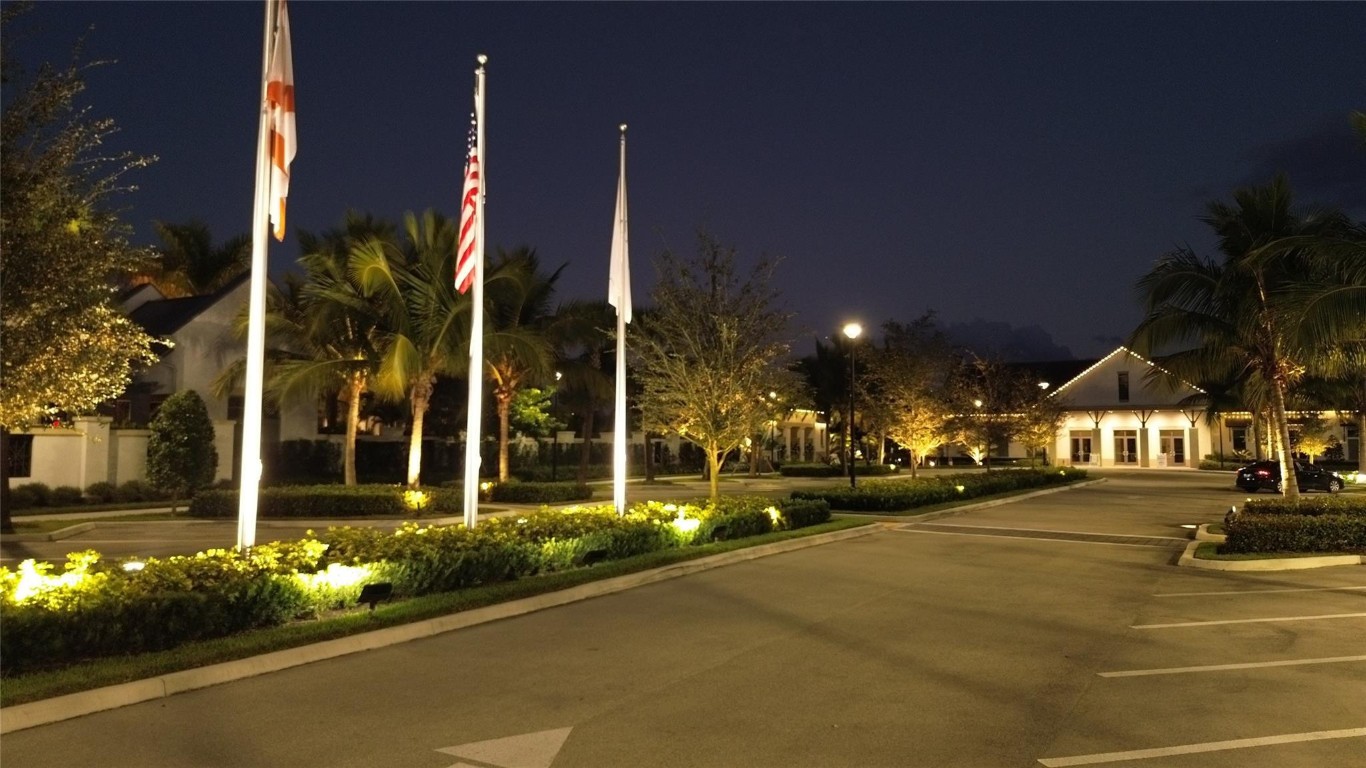 ORCHARDS OF WESTLAKE PHAS - Residential