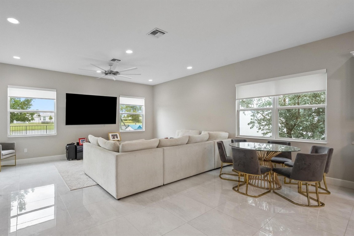 ORCHARDS OF WESTLAKE PHAS - Residential