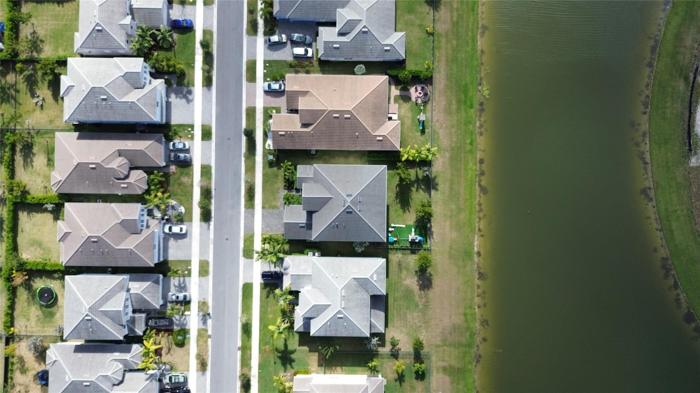 ORCHARDS OF WESTLAKE PHAS - Residential