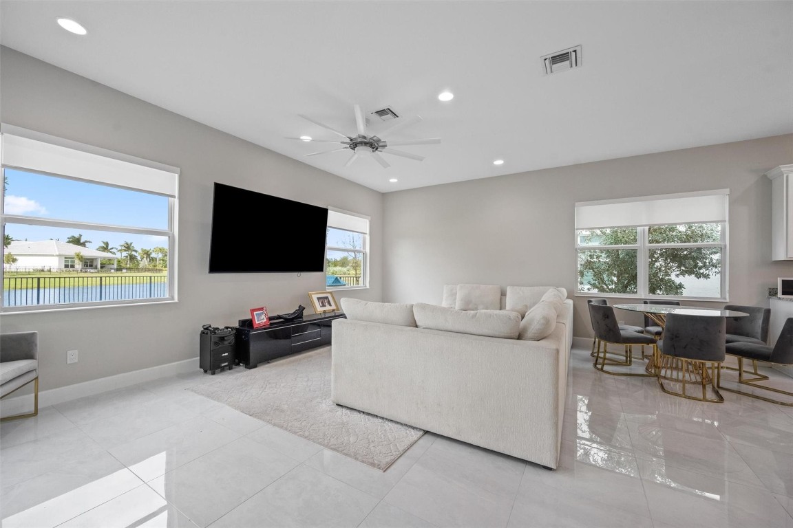 ORCHARDS OF WESTLAKE PHAS - Residential