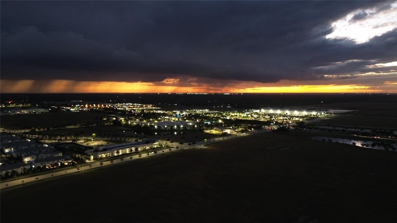 ORCHARDS OF WESTLAKE PHAS - Residential