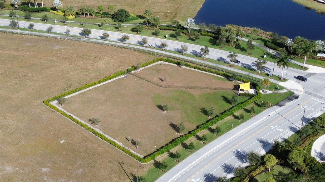 ORCHARDS OF WESTLAKE PHAS - Residential