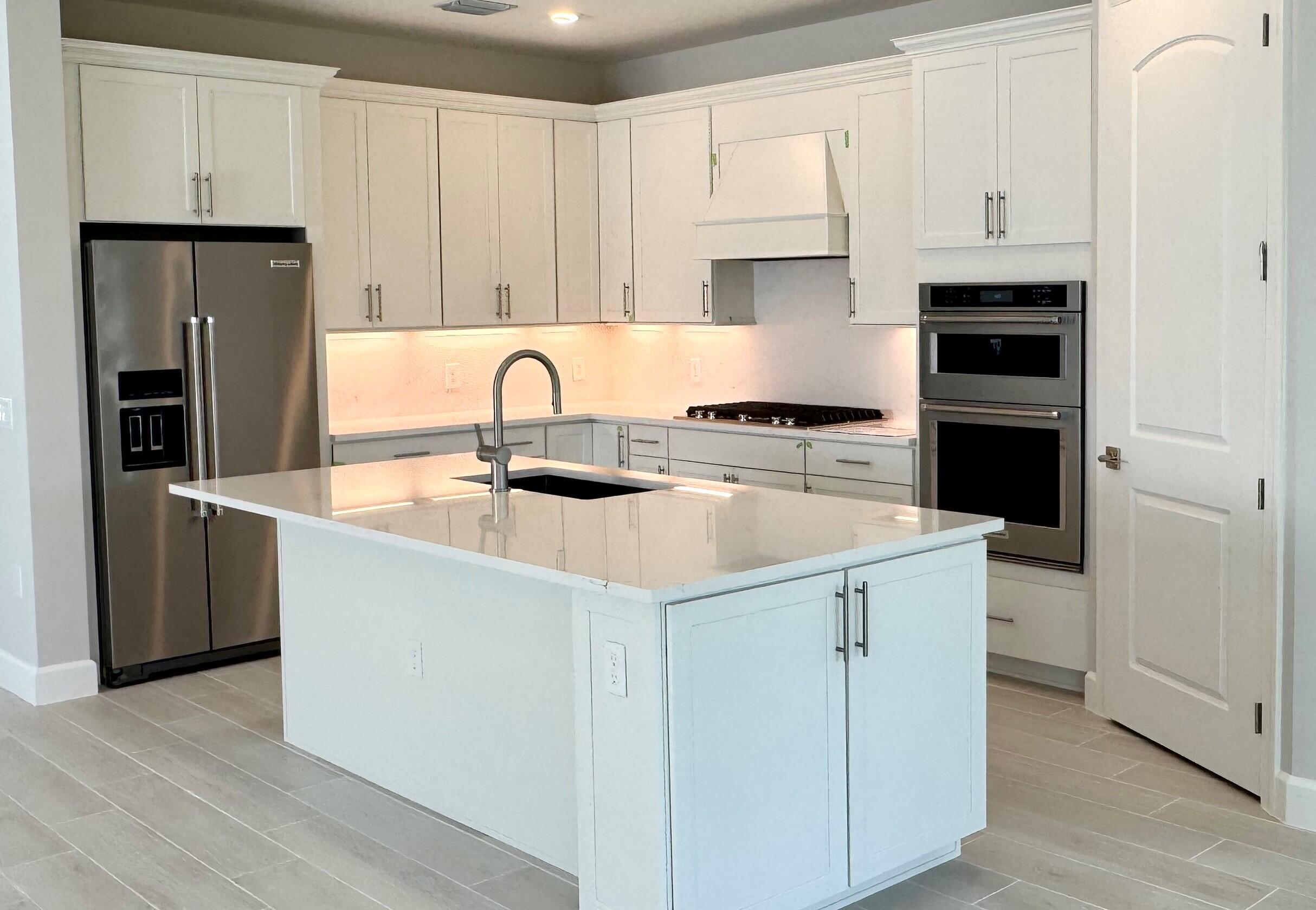 DEL WEBB TRADITION - Residential