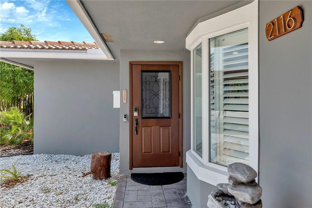 IMPERIAL POINT 5 SEC - Residential Lease