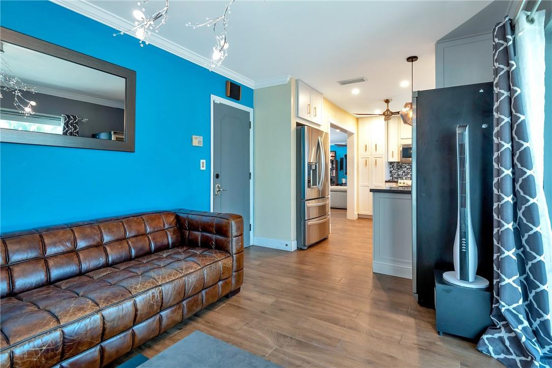 IMPERIAL POINT 5 SEC - Residential Lease