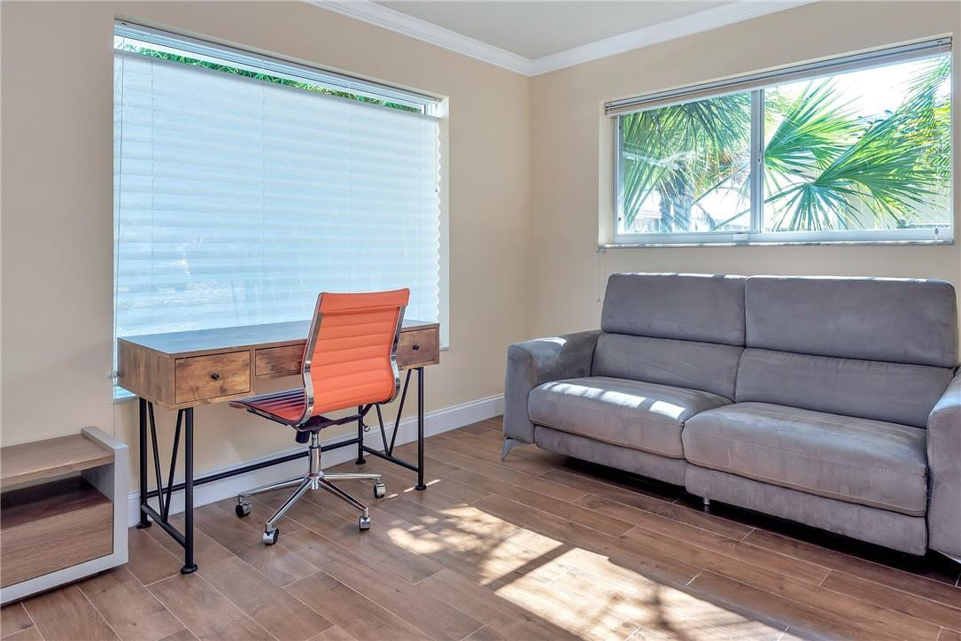 IMPERIAL POINT 5 SEC - Residential Lease