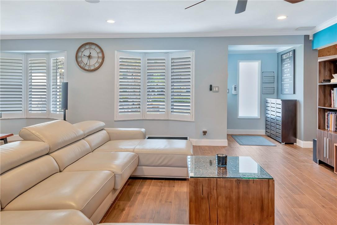 IMPERIAL POINT 5 SEC - Residential Lease