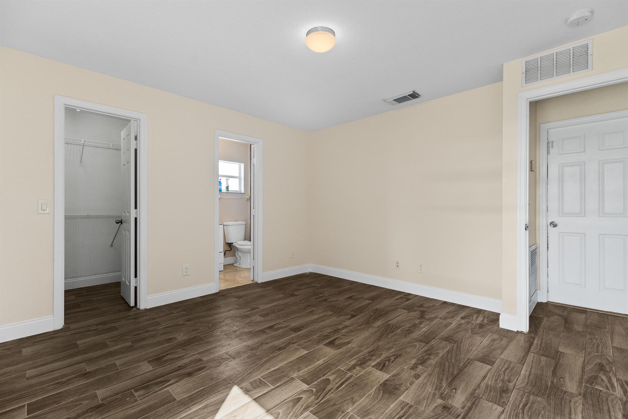 PORT ST LUCIE SECTION 18 - Residential Lease