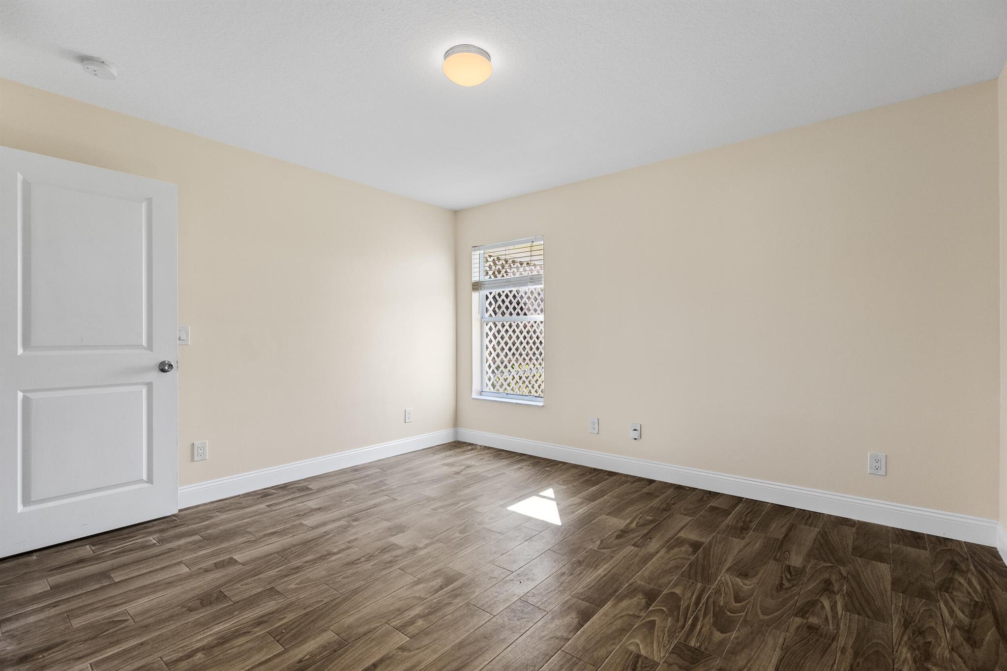 PORT ST LUCIE SECTION 18 - Residential Lease