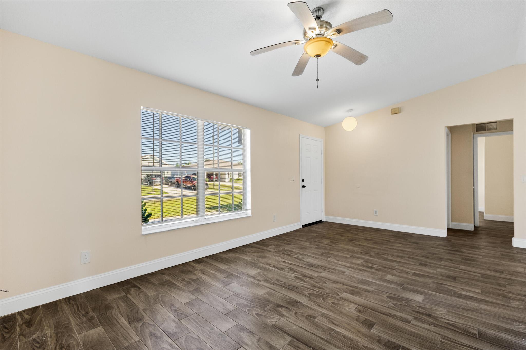 PORT ST LUCIE SECTION 18 - Residential Lease