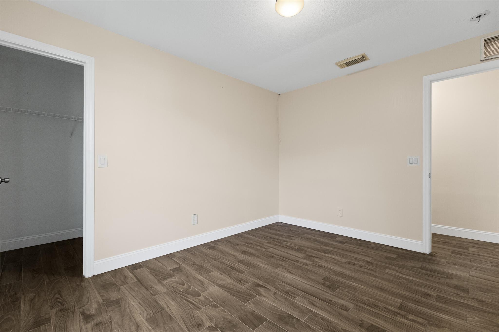 PORT ST LUCIE SECTION 18 - Residential Lease