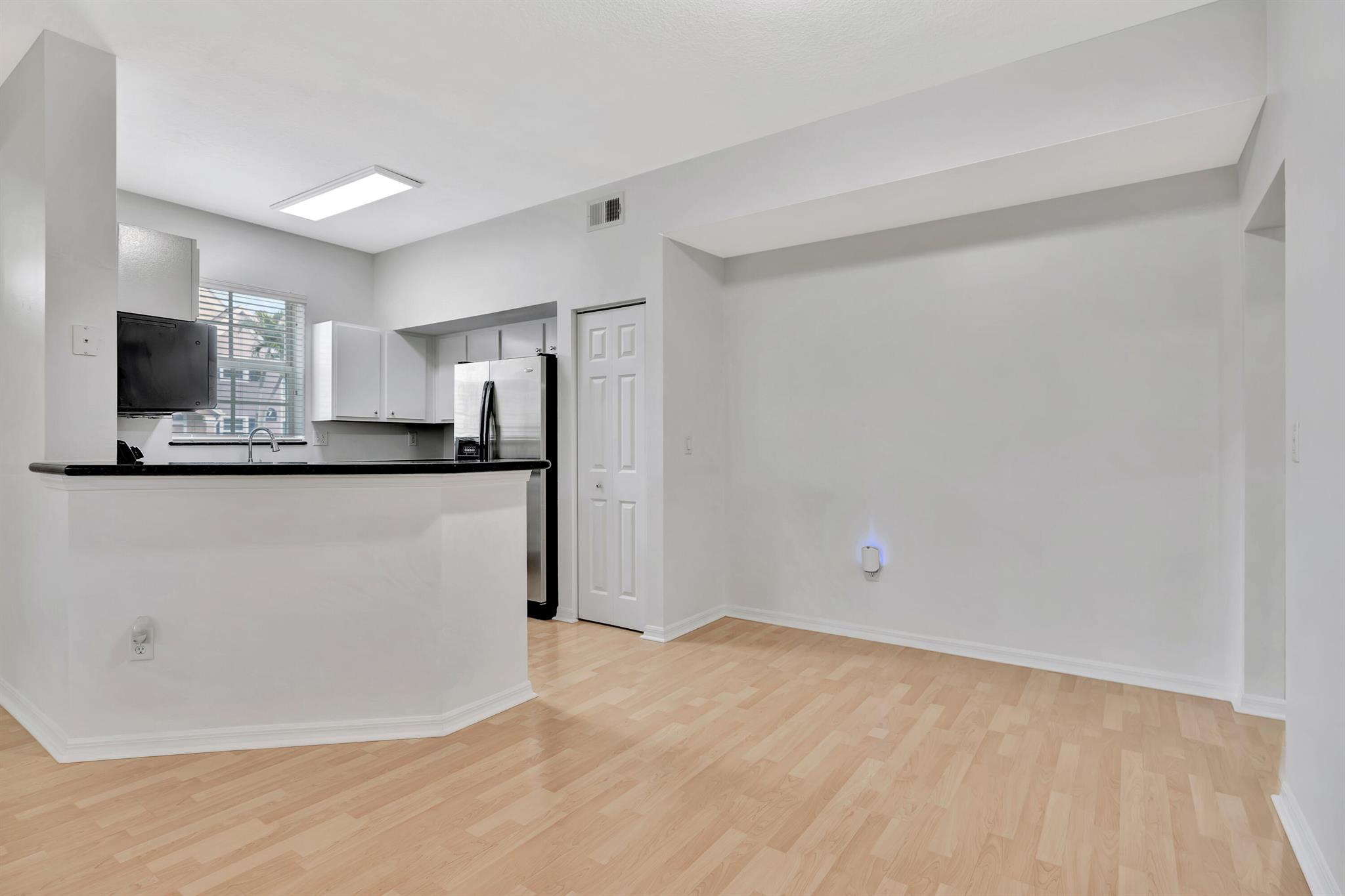 COURTYARDS AT WILLOUGHBY - Residential