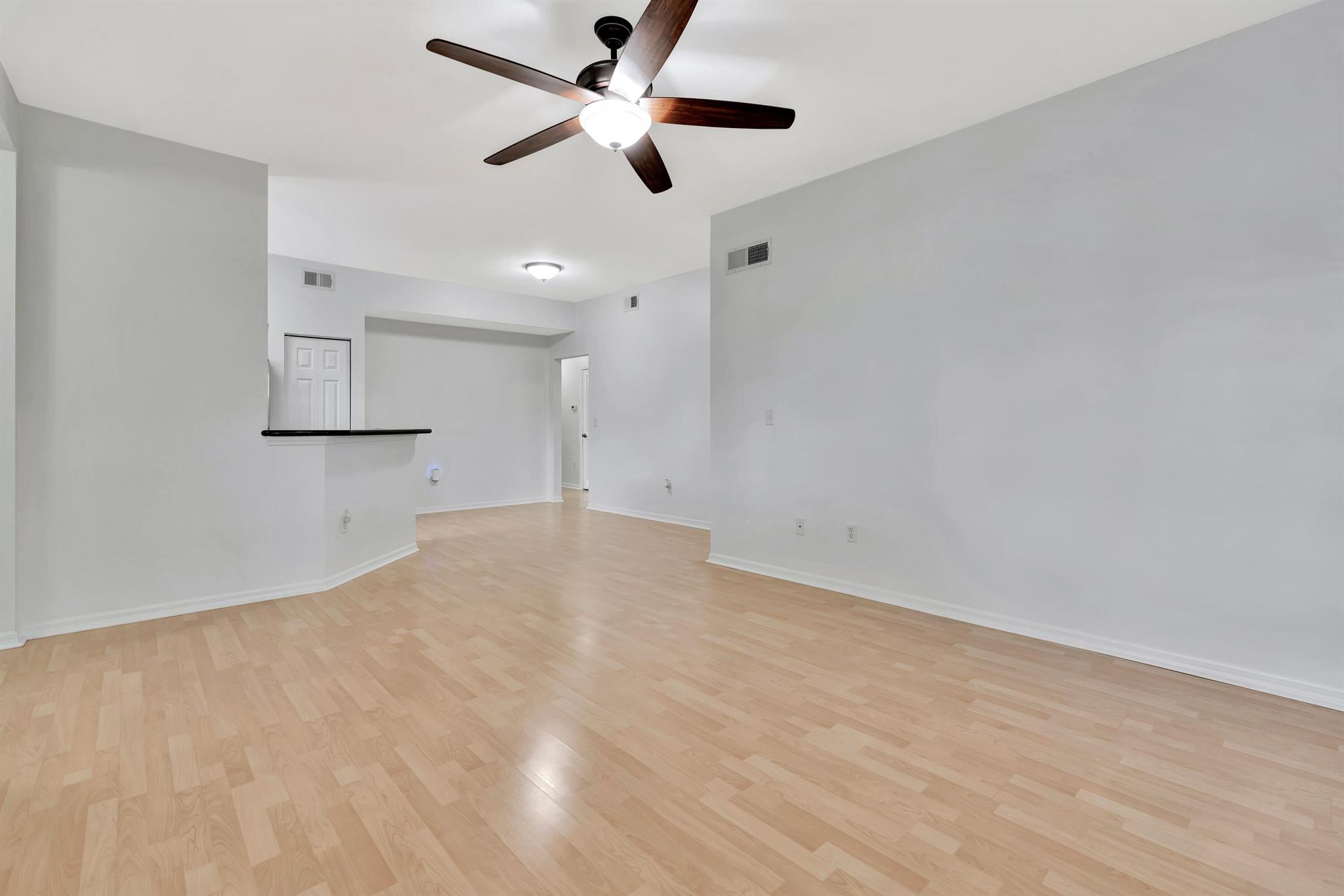 COURTYARDS AT WILLOUGHBY - Residential